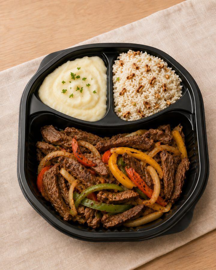 Fajitas de arrachera con arroz y puré en presentación individual